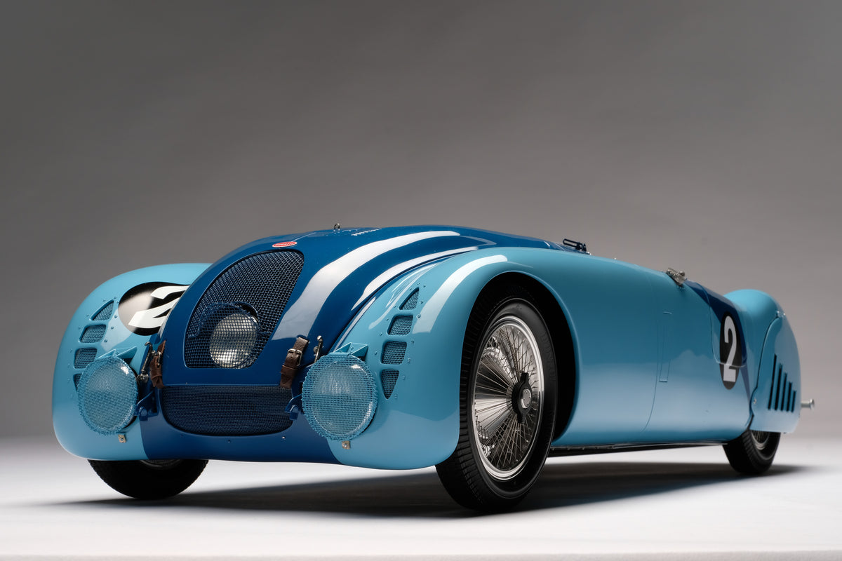 BUGATTI Type 57G "Tank" - 1937 Le Mans Winner - 1:8 scale
