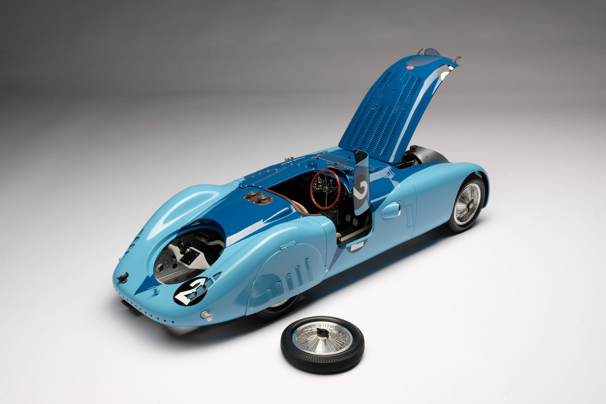 BUGATTI Type 57G "Tank" - 1937 Le Mans Winner - 1:8 scale
