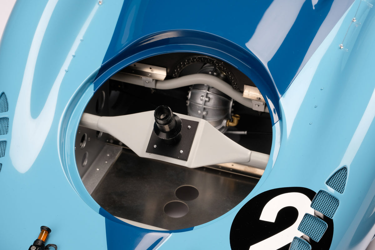 BUGATTI Type 57G "Tank" - 1937 Le Mans Winner - 1:8 scale