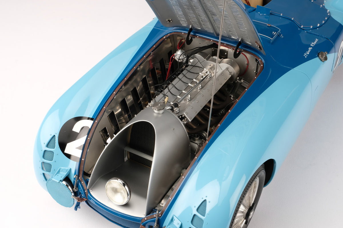 BUGATTI Type 57G "Tank" - 1937 Le Mans Winner - 1:8 scale