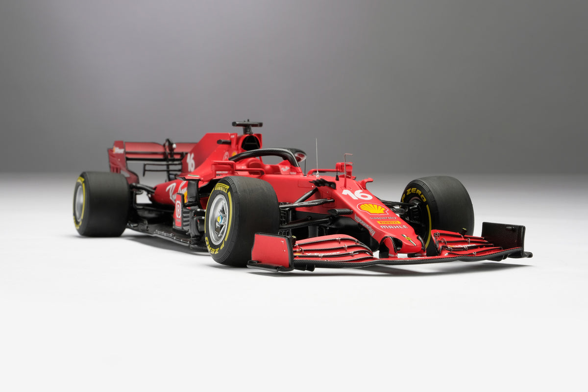 Ferrari SF21 - Livrée de la saison 2021 - Charles Leclerc - Échelle 1:18