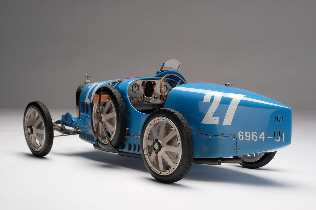 BUGATTI Type 35T - 1926 Targa Florio Winner - Patinated - 1:8 scale