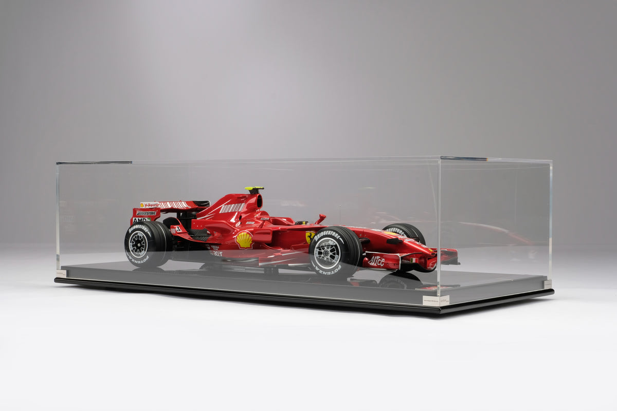 Ferrari F2007 - 2007 Brazilian Grand Prix Winner - Kimi Räikkönen - 1:8 scale model