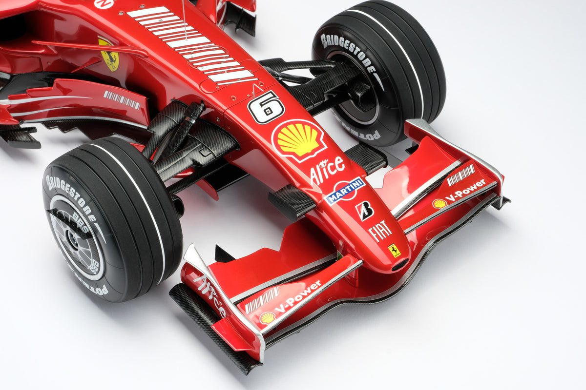 Ferrari F2007 - 2007 Brazilian Grand Prix Winner - Kimi Räikkönen - 1:8 scale model
