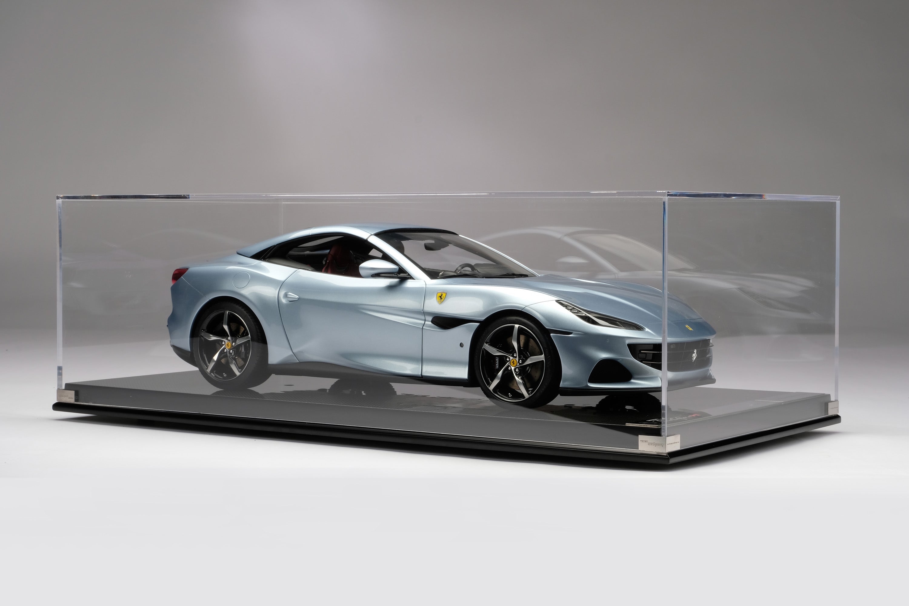 フェラーリPortofino M (2020) – Amalgam Collection