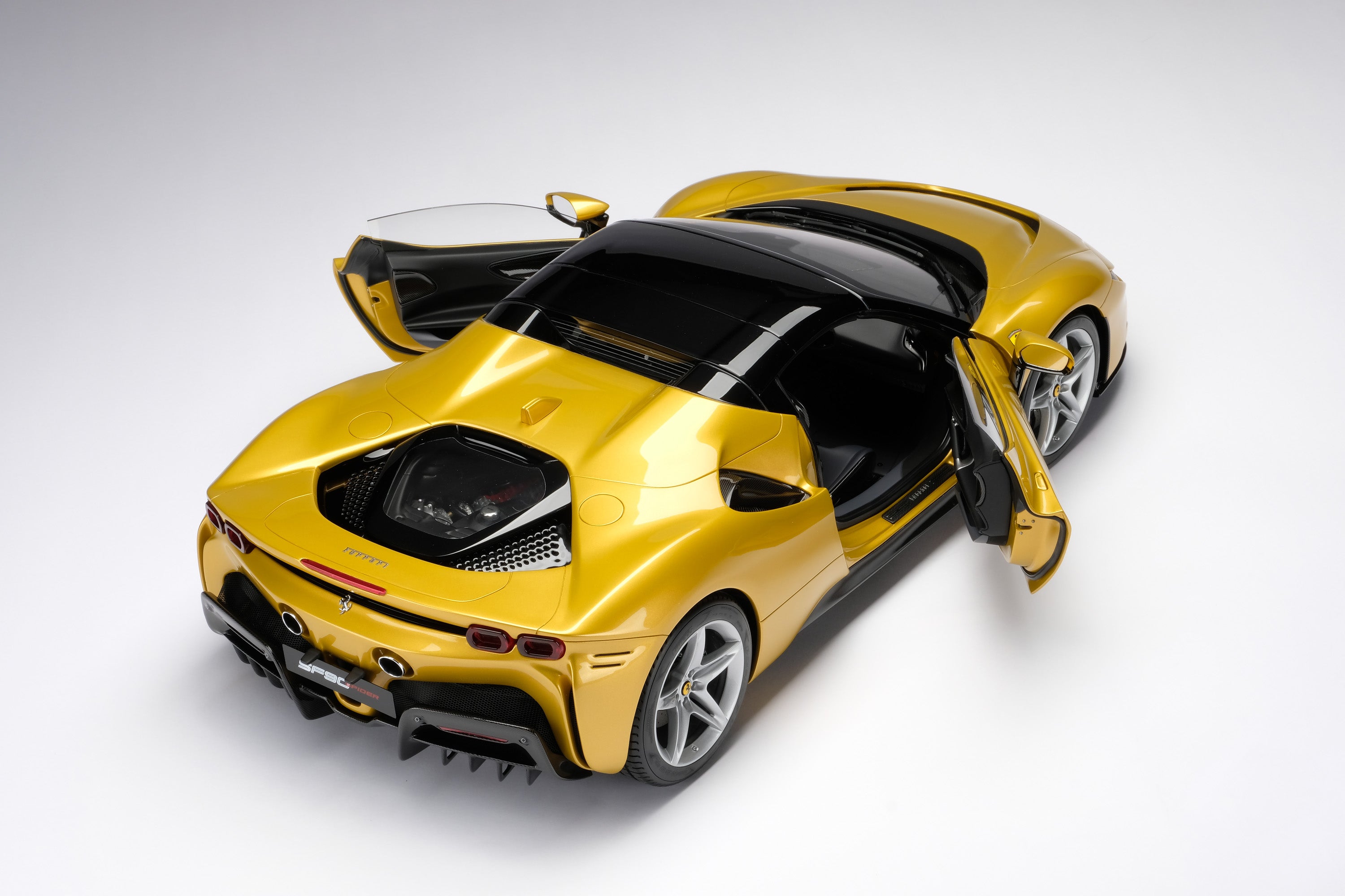フェラーリ　金色　小箱 フェラーリSF90 Spider – Amalgam Collection