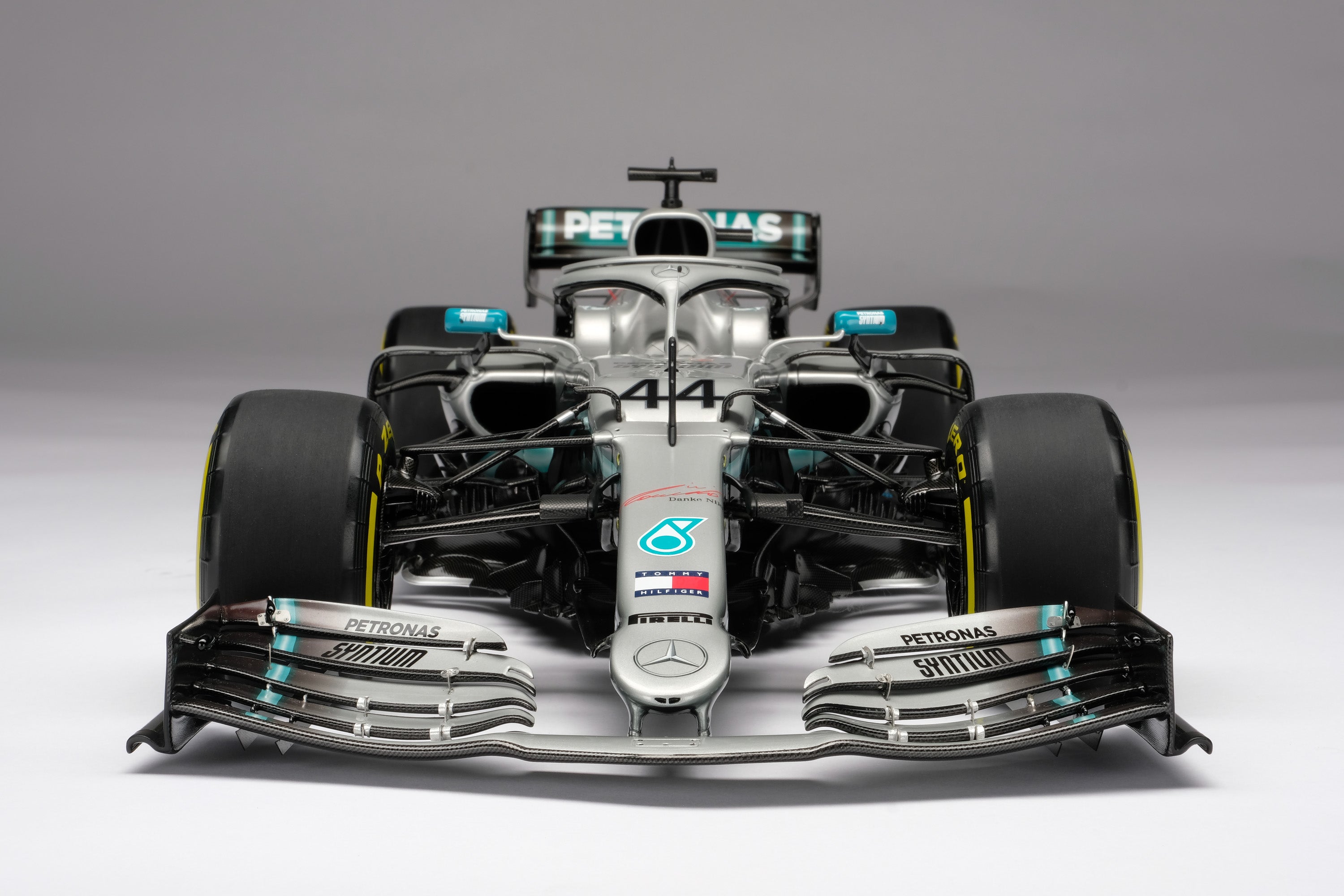 メルセデスAMG F1 W10 EQ Power+ – Amalgam Collection