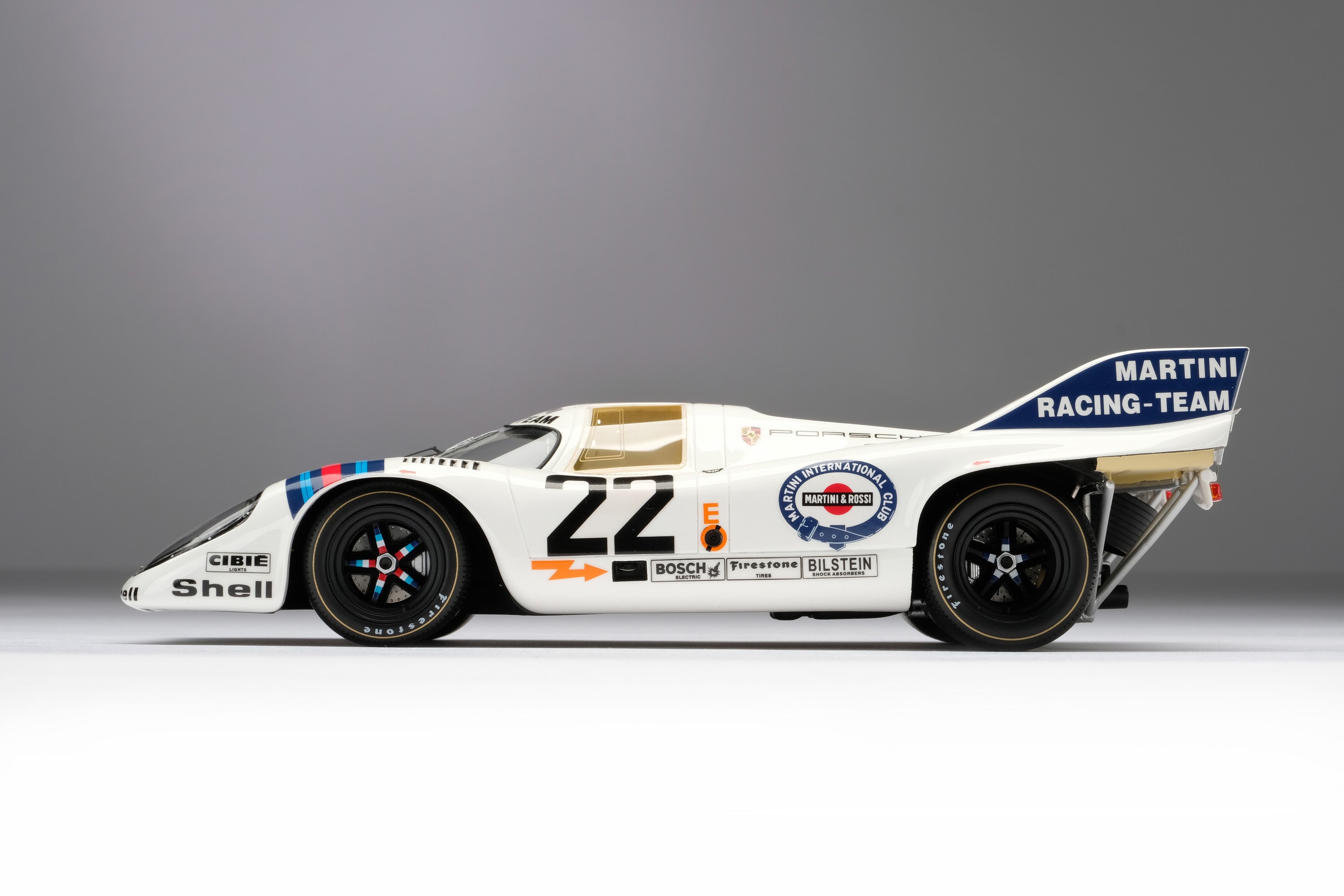ポルシェ 917K - 1971 年のル・マンの勝者 - マティーニ・カラーリング ...