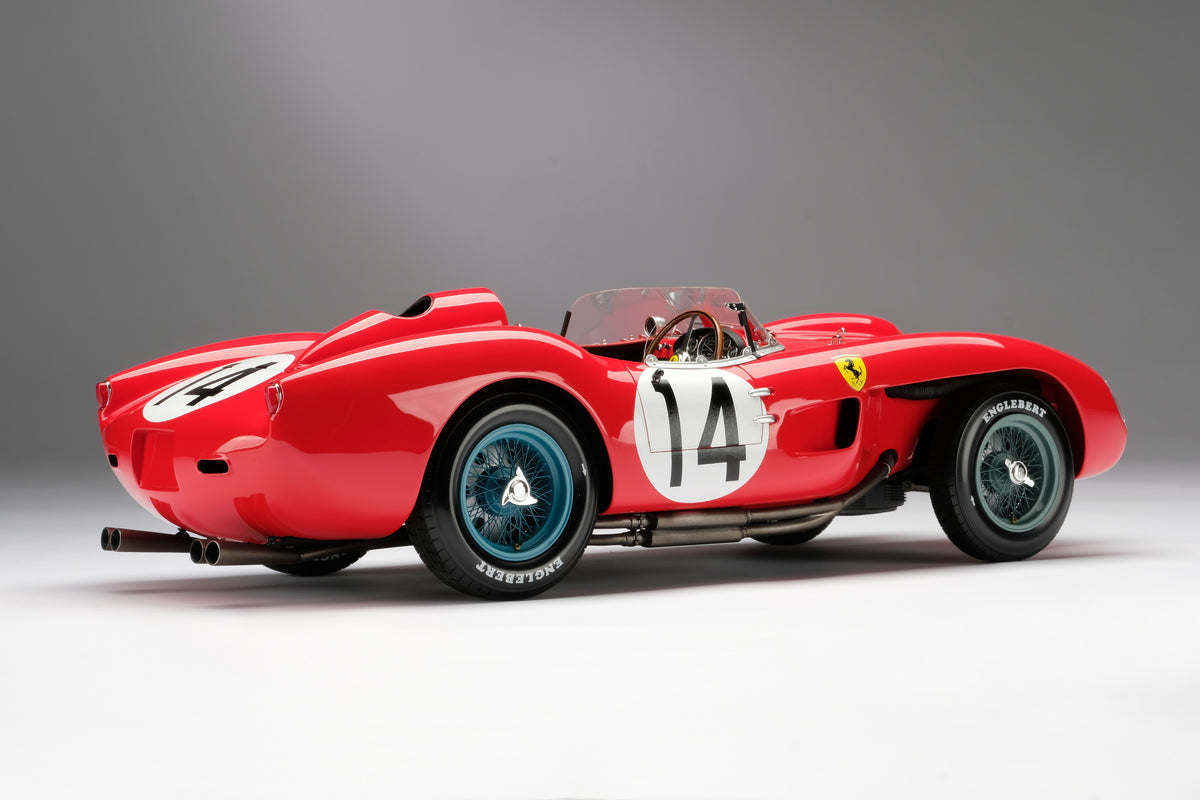 Ferrari 250 TR - Vainqueur des 12 Heures de Sebring 1958 - Échelle 1:8