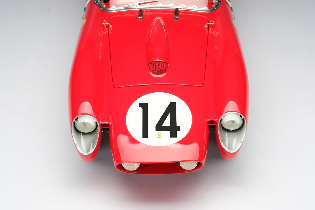 Ferrari 250 TR - Vainqueur des 12 Heures de Sebring 1958 - Échelle 1:8