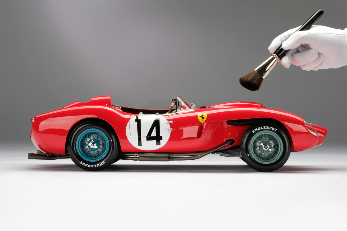 Ferrari 250 TR - 1958 Sebring 12 Hours Winner - 1:8 scale