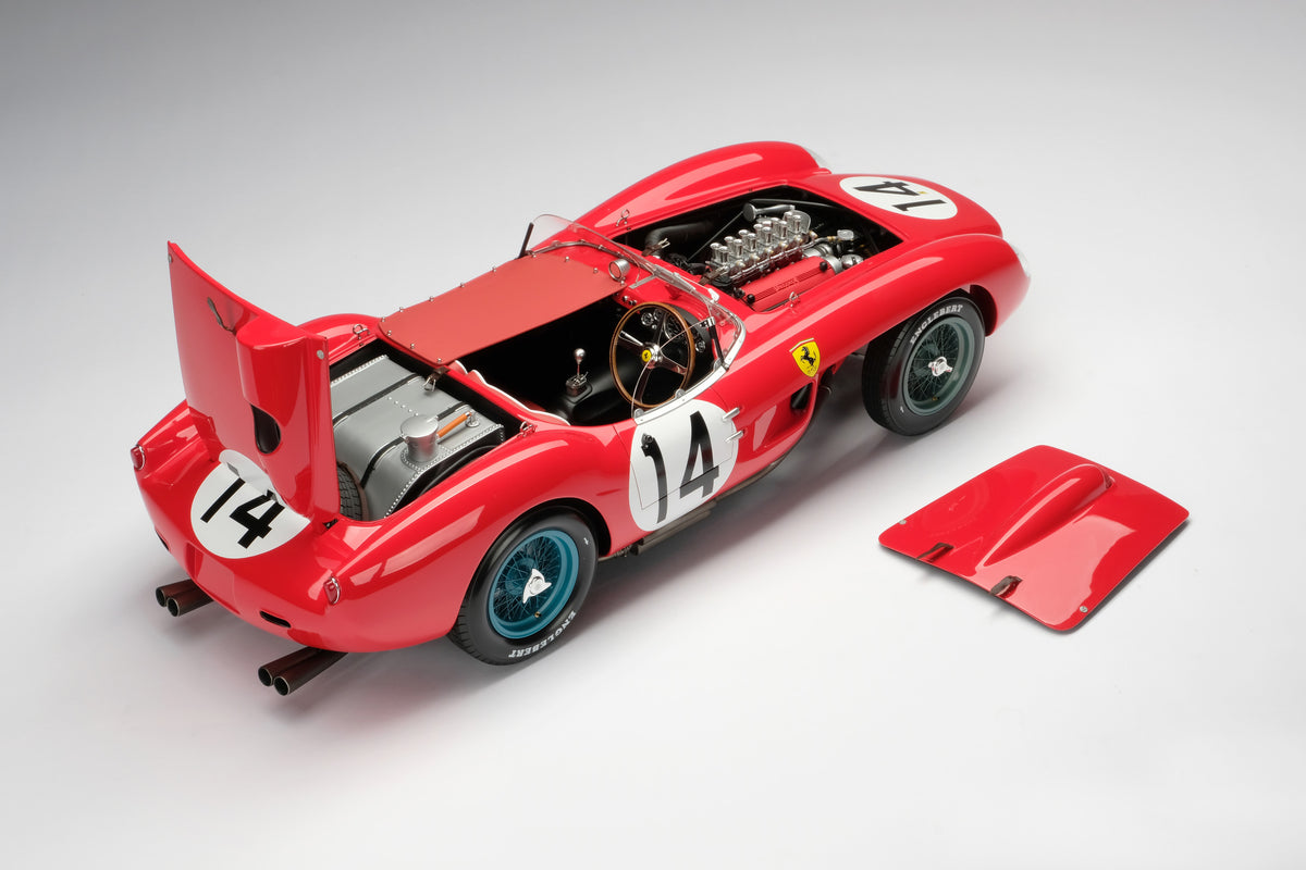 Ferrari 250 TR - Vainqueur des 12 Heures de Sebring 1958 - Échelle 1:8