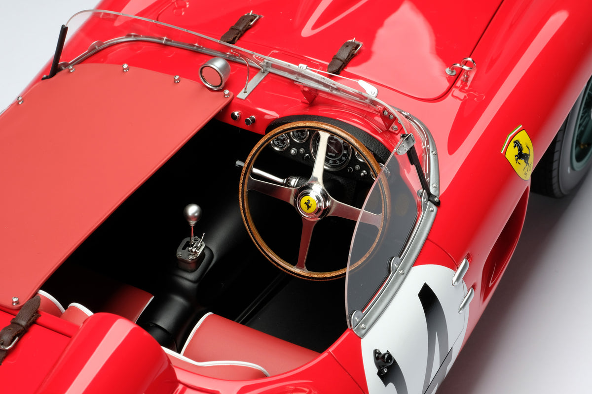 Ferrari 250 TR - Vainqueur des 12 Heures de Sebring 1958 - Échelle 1:8