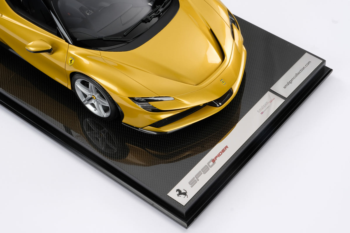 Ferrari SF90 Spider (2020) - Échelle 1:8