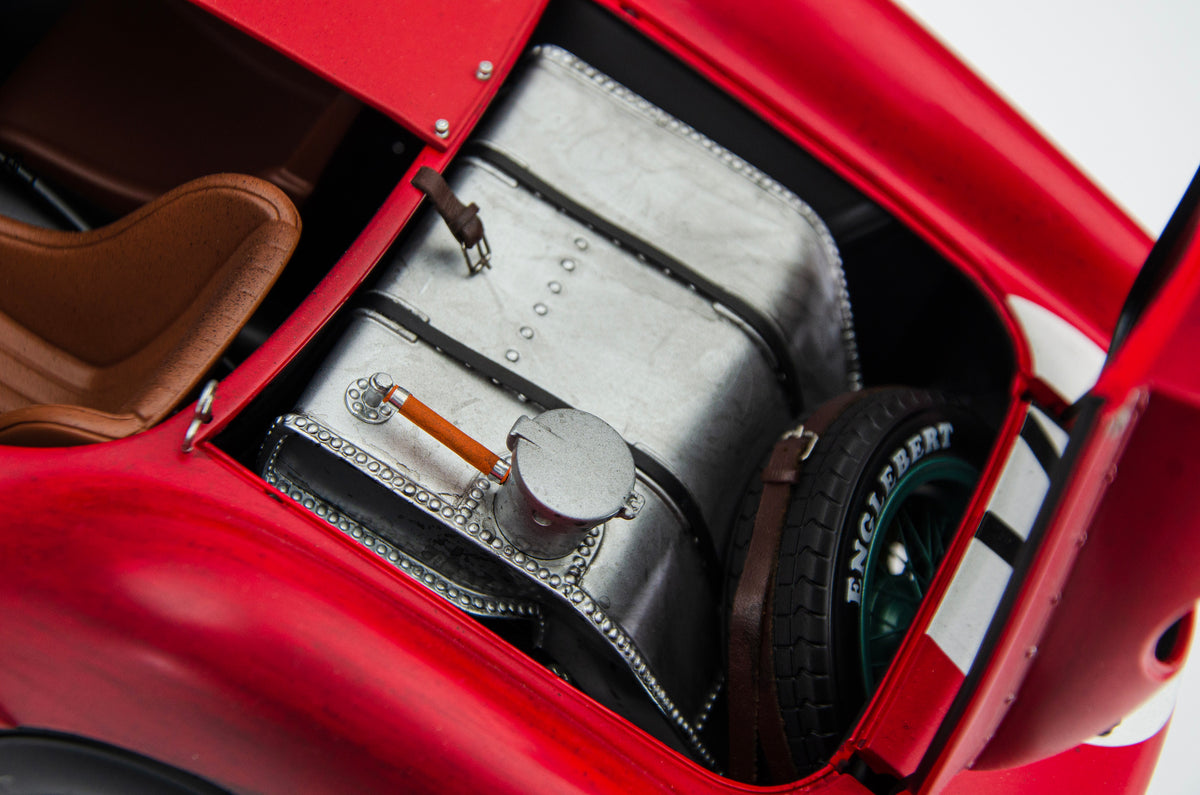 Ferrari 250 TR - 1958 Le Mans Winner - Race Weathered by Amalgam Collection
