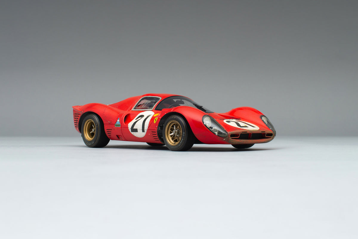 Ferrari 330 P4 - Le Mans 1967 - Deuxième place - Modèle patiné - Échelle 1:18