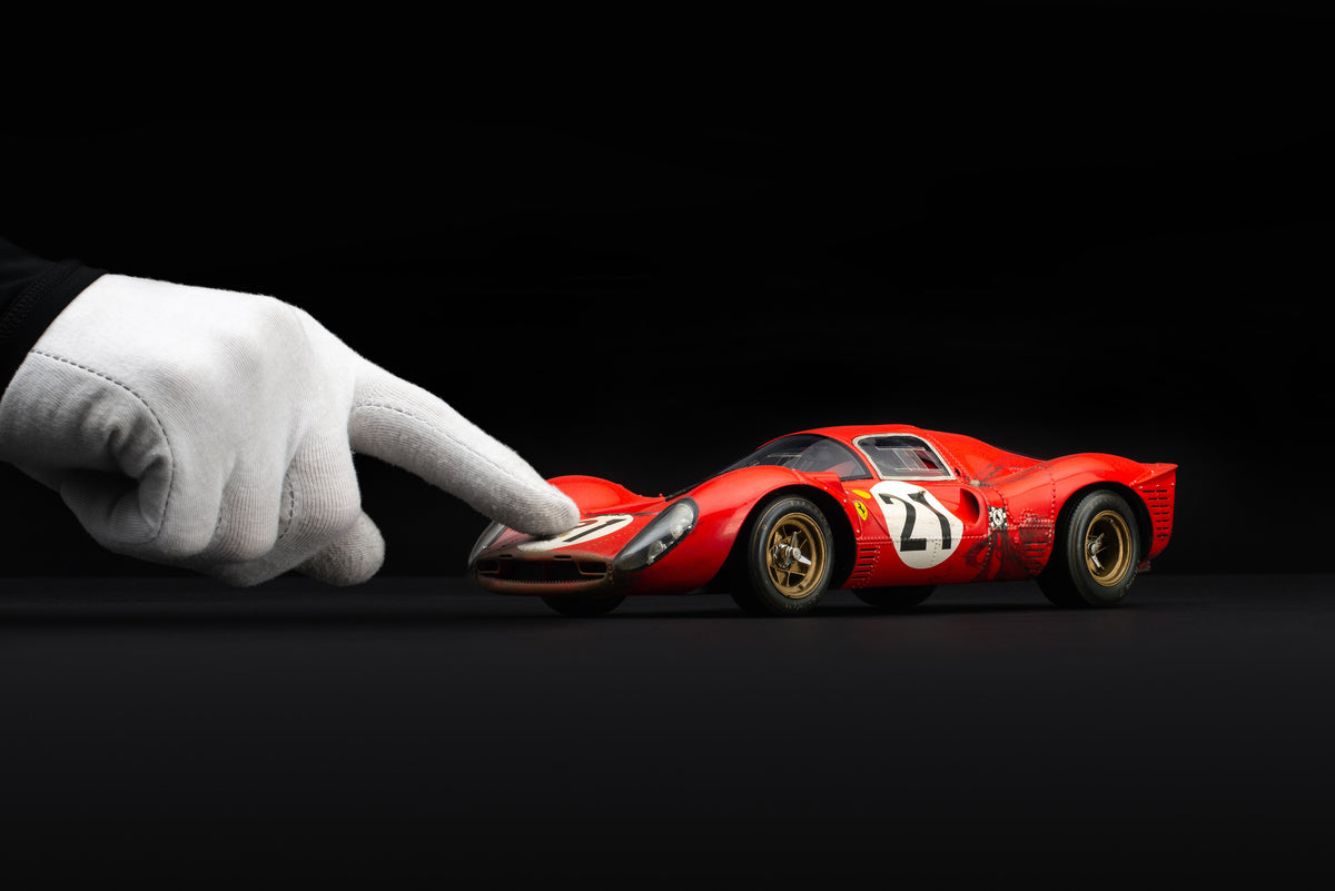 Ferrari 330 P4 - Le Mans 1967 - Deuxième place - Modèle patiné - Échelle 1:18