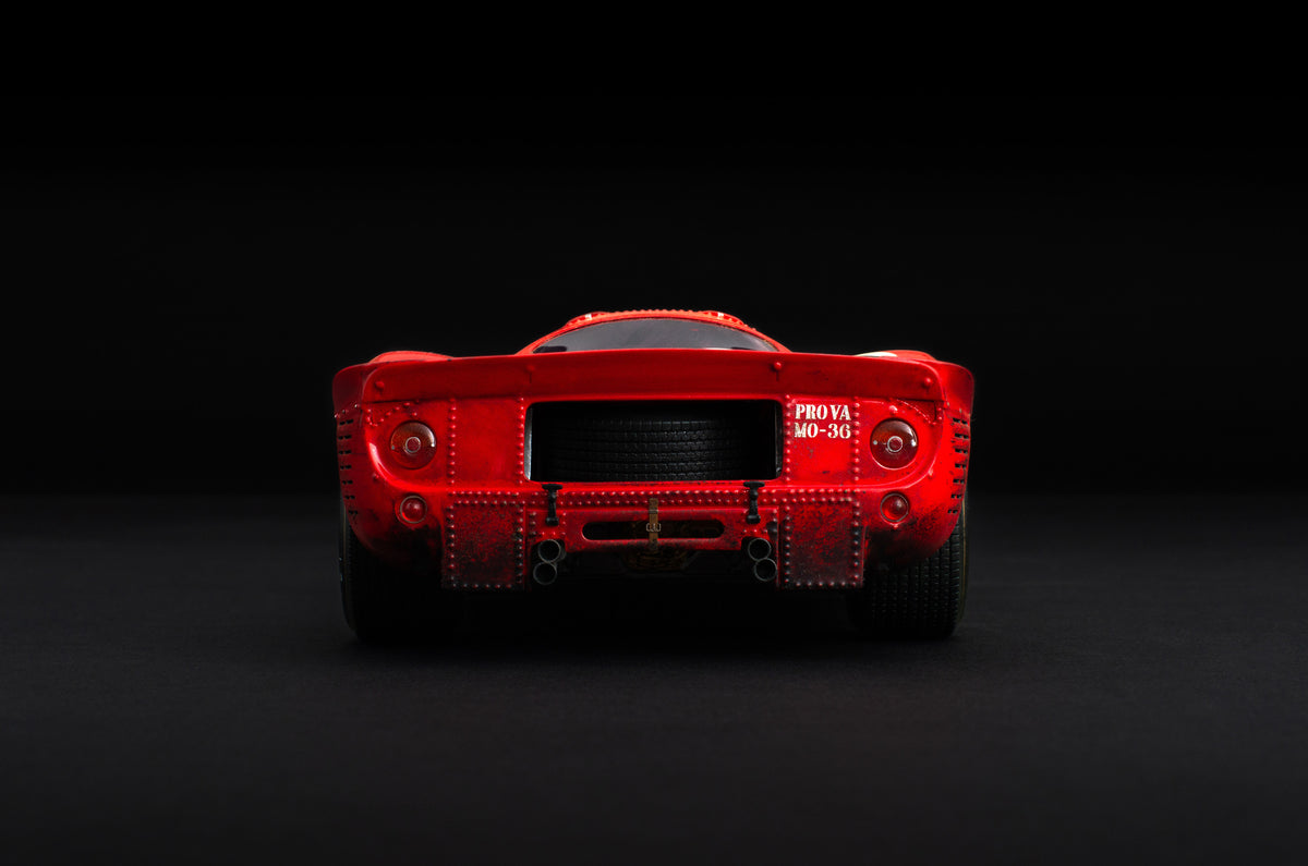 Ferrari 330 P4 - Le Mans 1967 - Deuxième place - Modèle patiné - Échelle 1:18