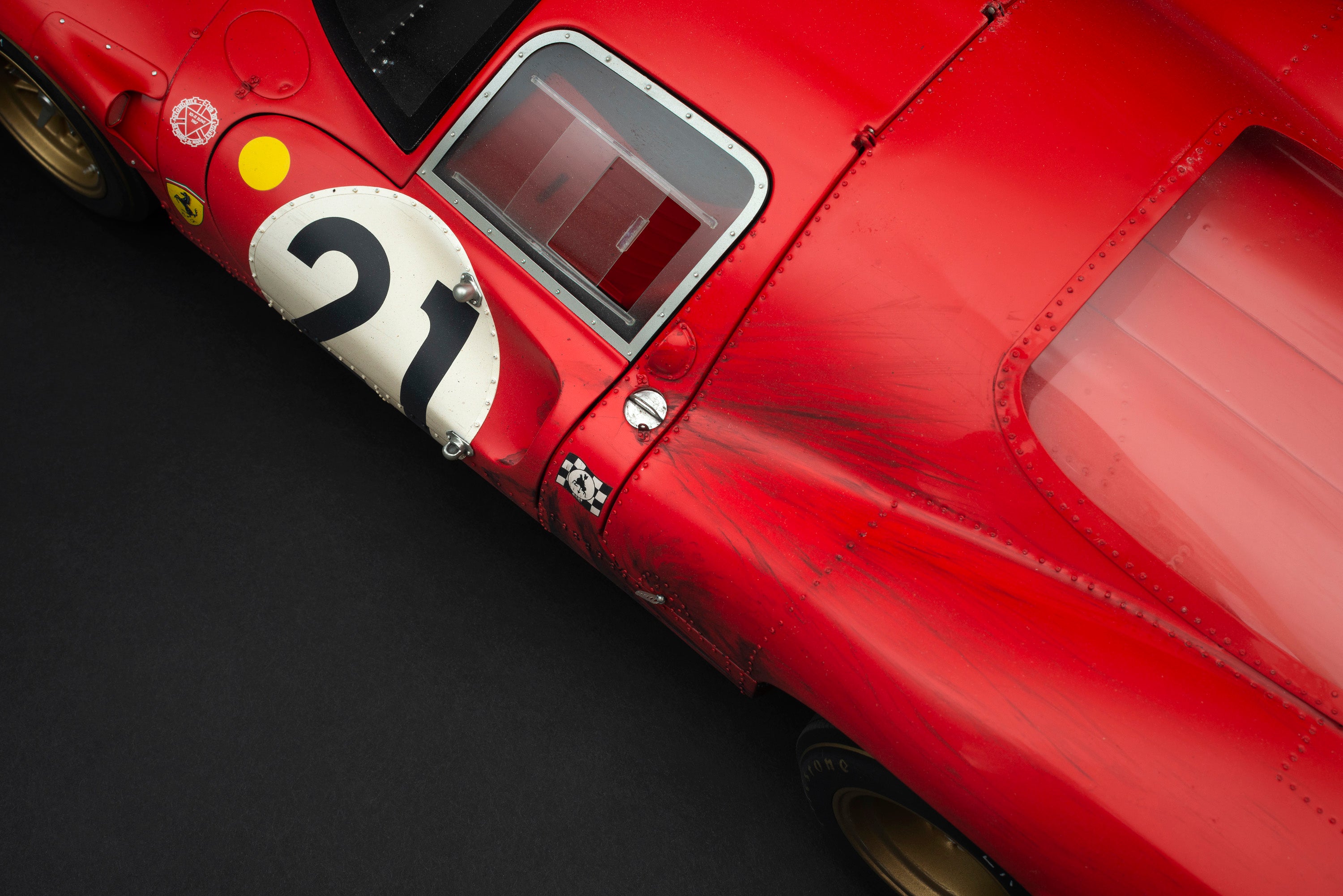 Amalgam Collection Ferrari 330 P4 1967 Le Mans 1:18 Scale Model Car