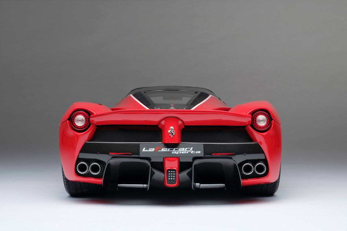 Ferrari LaFerrari Aperta (2016) - Red - 1:8 scale
