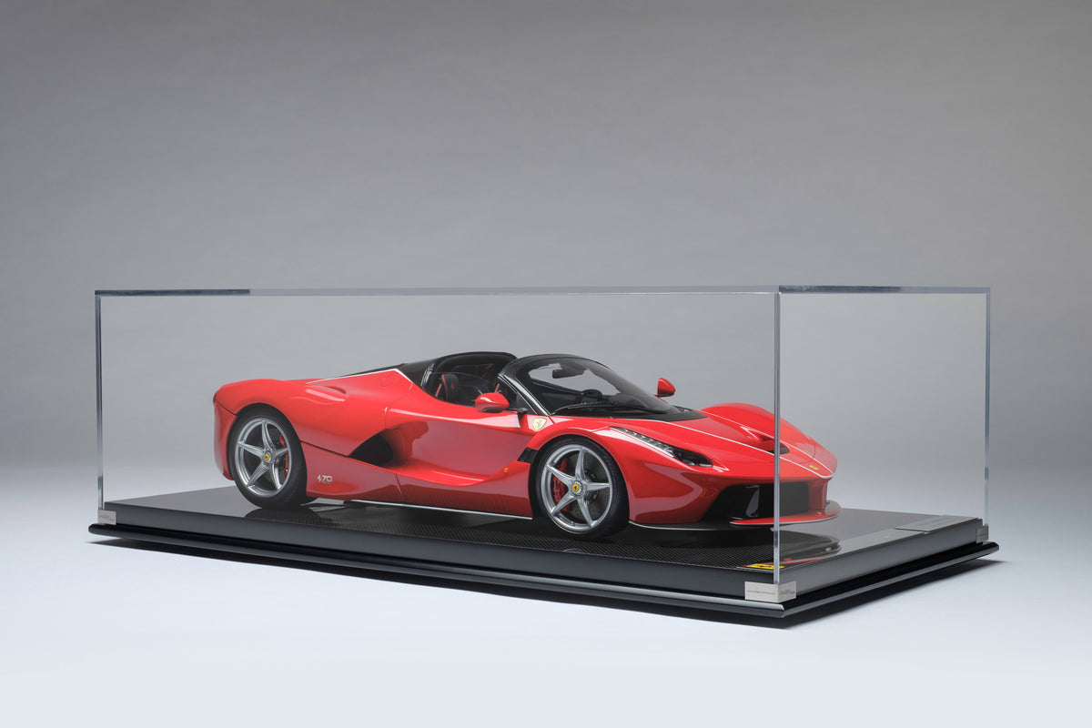 Ferrari LaFerrari Aperta (2016) - Red - 1:8 scale
