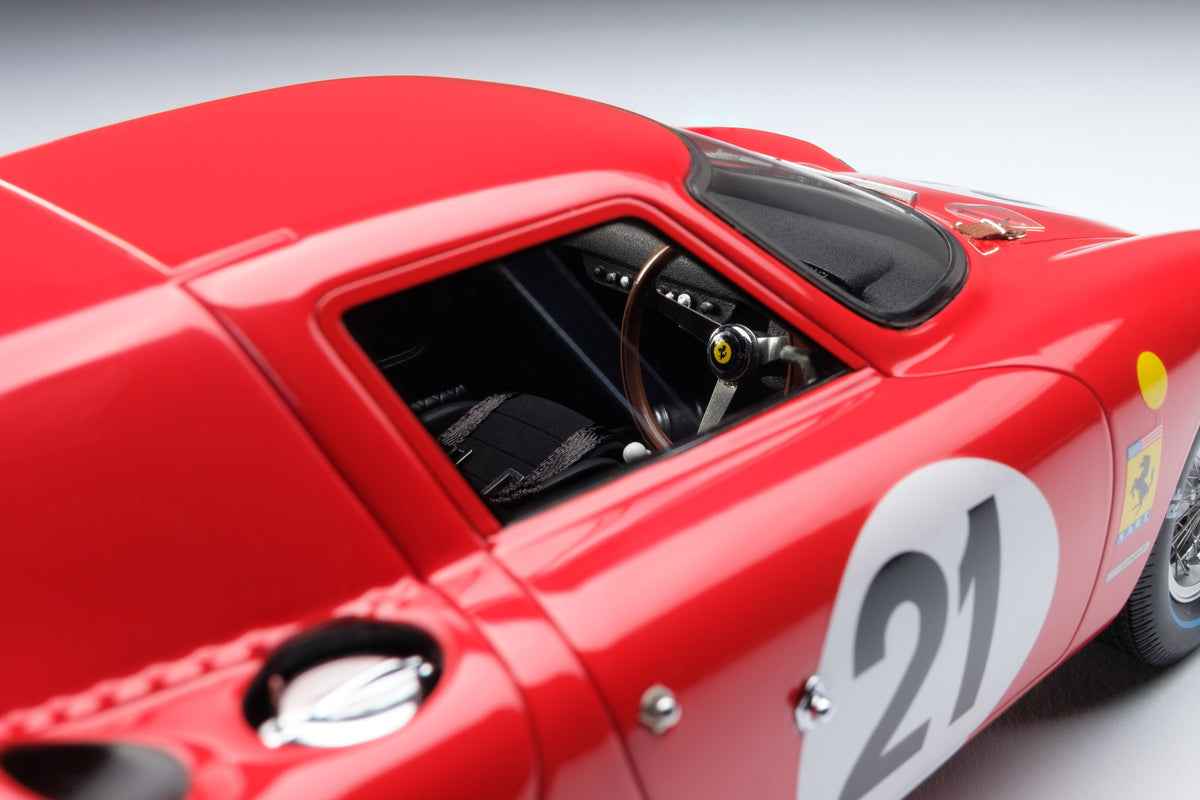 Ferrari 250 LM - 1965 Le Mans Winner - 1:18 scale