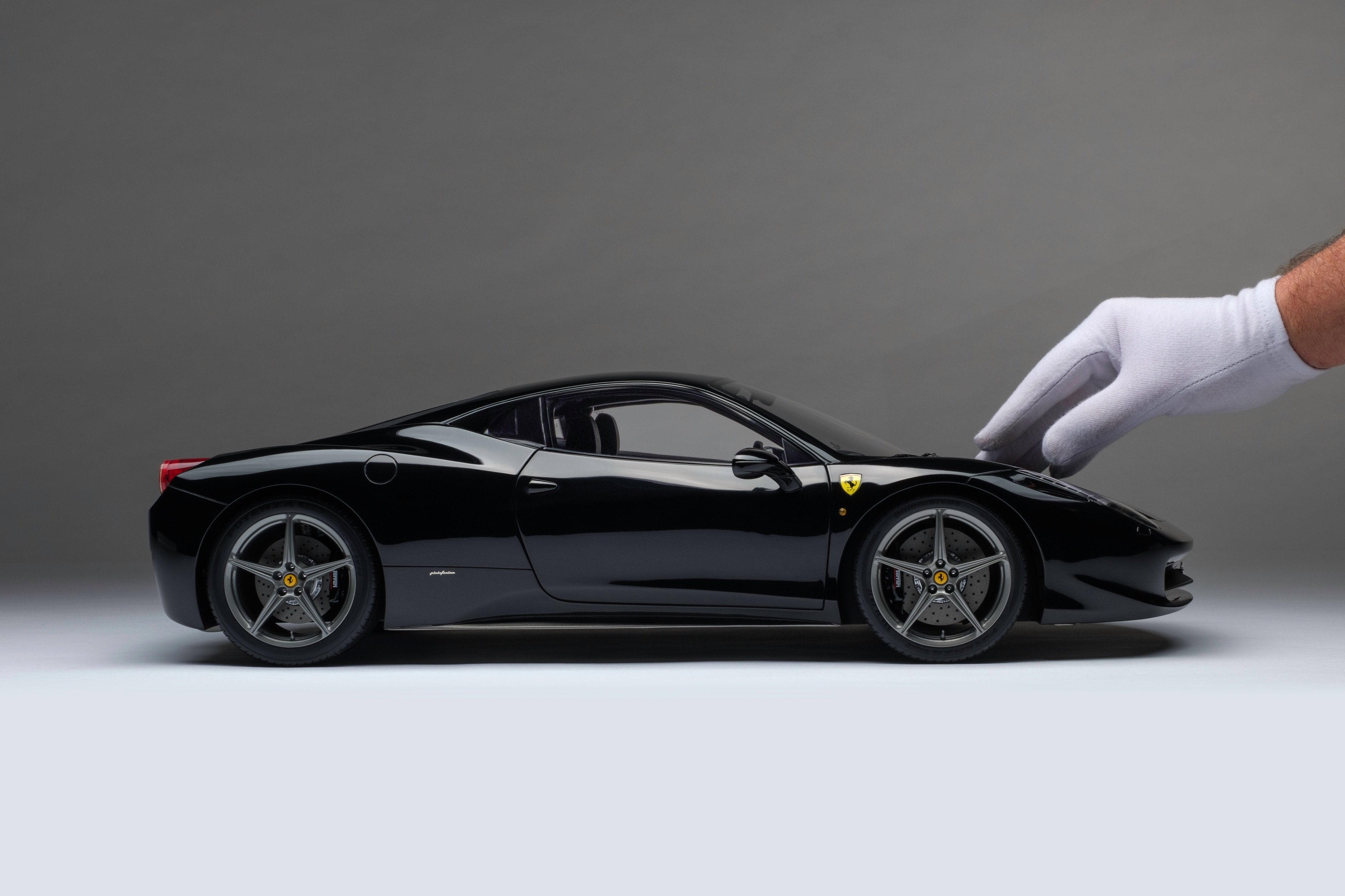 フェラーリ458 イタリア (2009) – Amalgam Collection