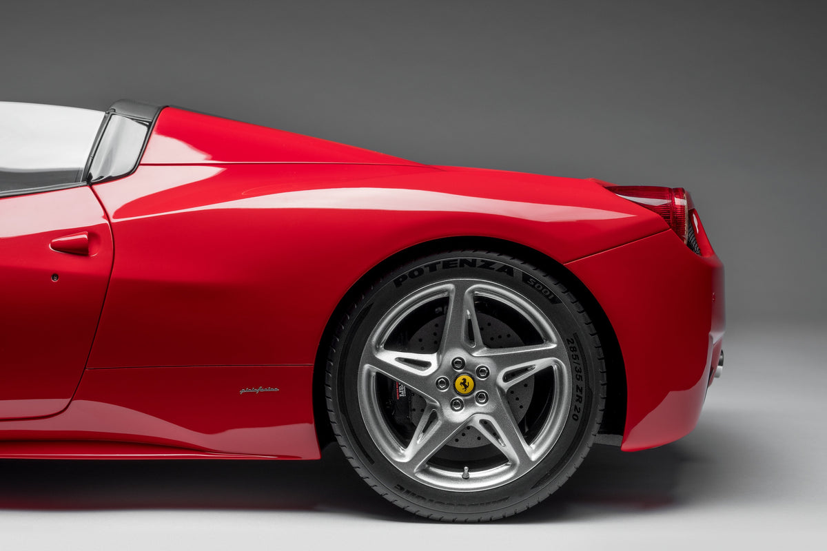 Ferrari 458 Spider (2011) - Échelle 1:8