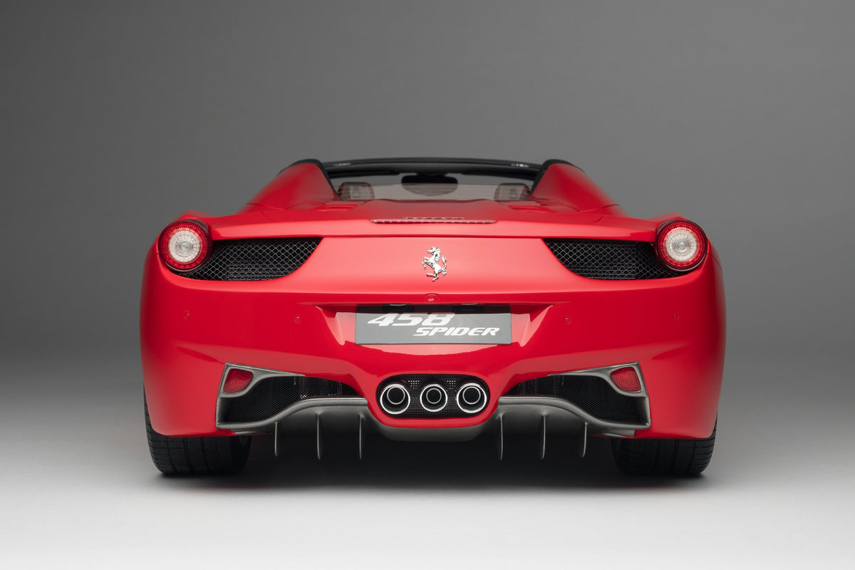 Ferrari 458 Spider (2011) - 1:8 scale