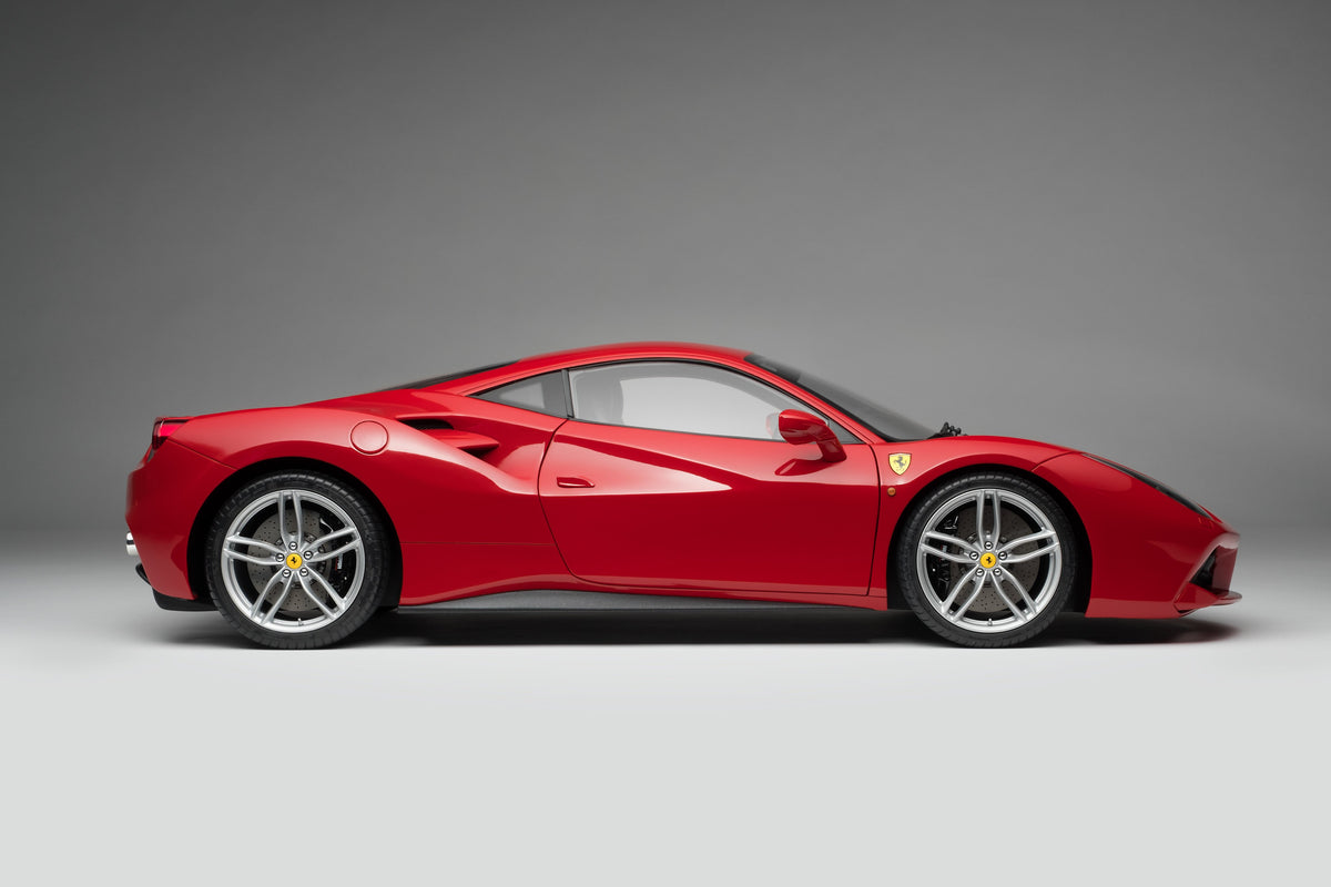 Ferrari 488 GTB (2015) - 1:8 scale