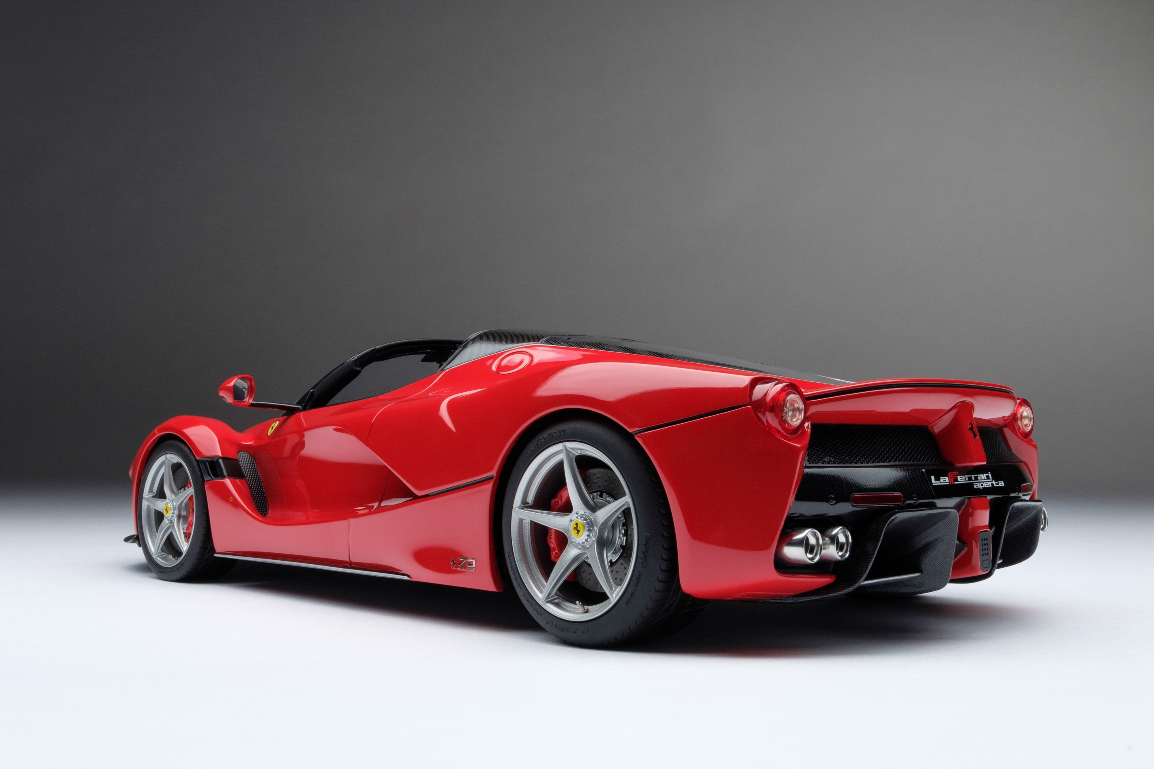 BBR 182233DIE FERRARI LA FERRARI APERTA JUVENTINA TAILOR MADE L/E 1:18 SCALE – Serious Metal From Bolton BBR 182233DIE FERRARI LA FERRARI APERTA JUVENTINA TAILOR MADE L/E 1:18 SCALE – Serious Metal From Bolton