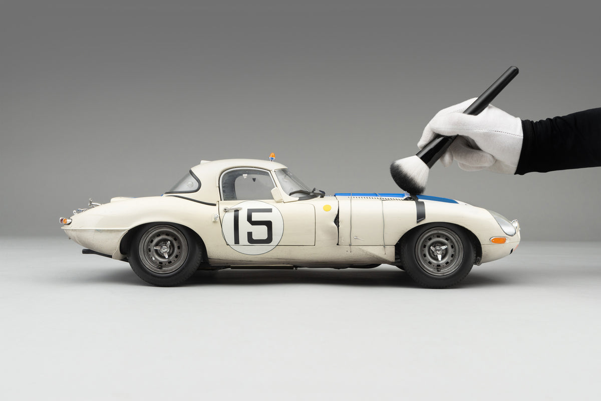Jaguar Lightweight E-Type (LWE) - 1963 Le Mans - Cunningham & Grossman - Race Weathered - 1:8 scale
