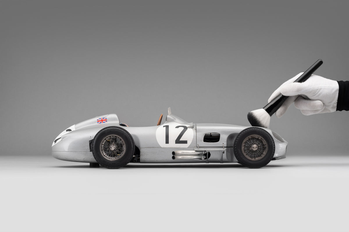 Mercedes-Benz W196 Monoposto - 1955 British Grand Prix Winner - Stirling Moss - Race Weathered - 1:8 scale