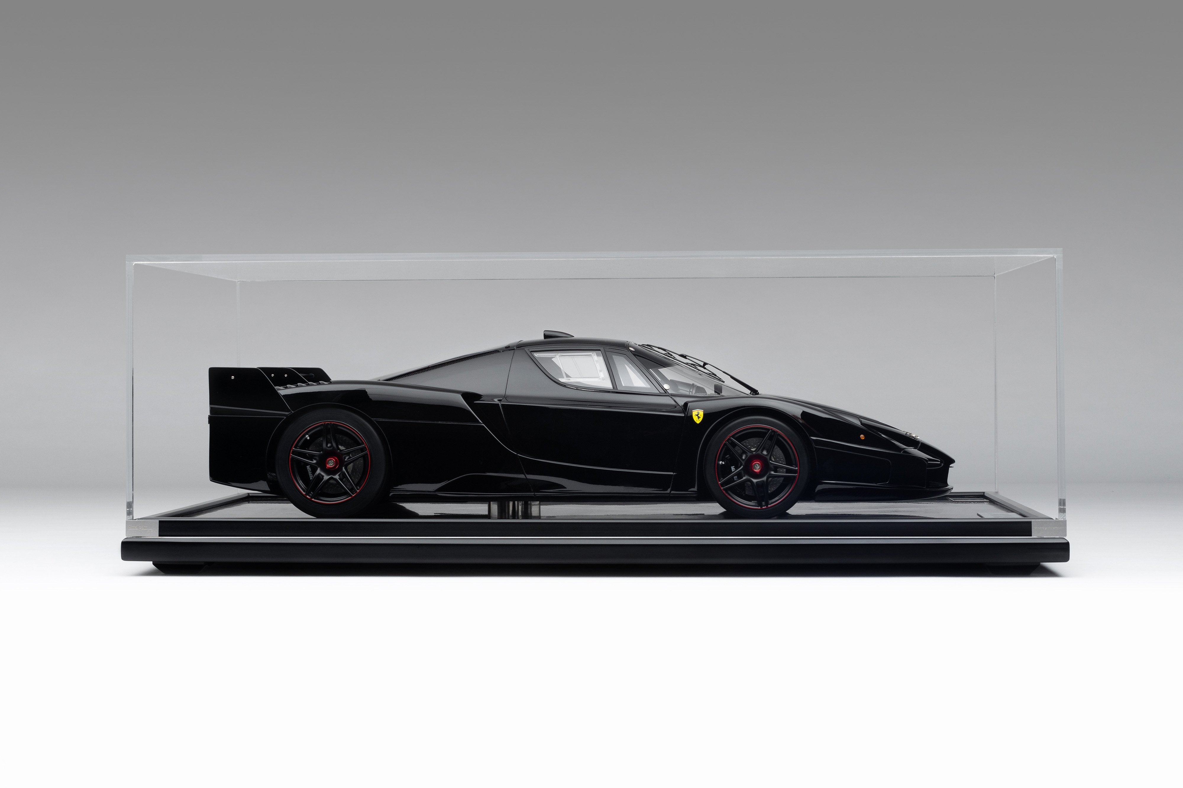 フェラーリ FXX（2005） – Amalgam Collection