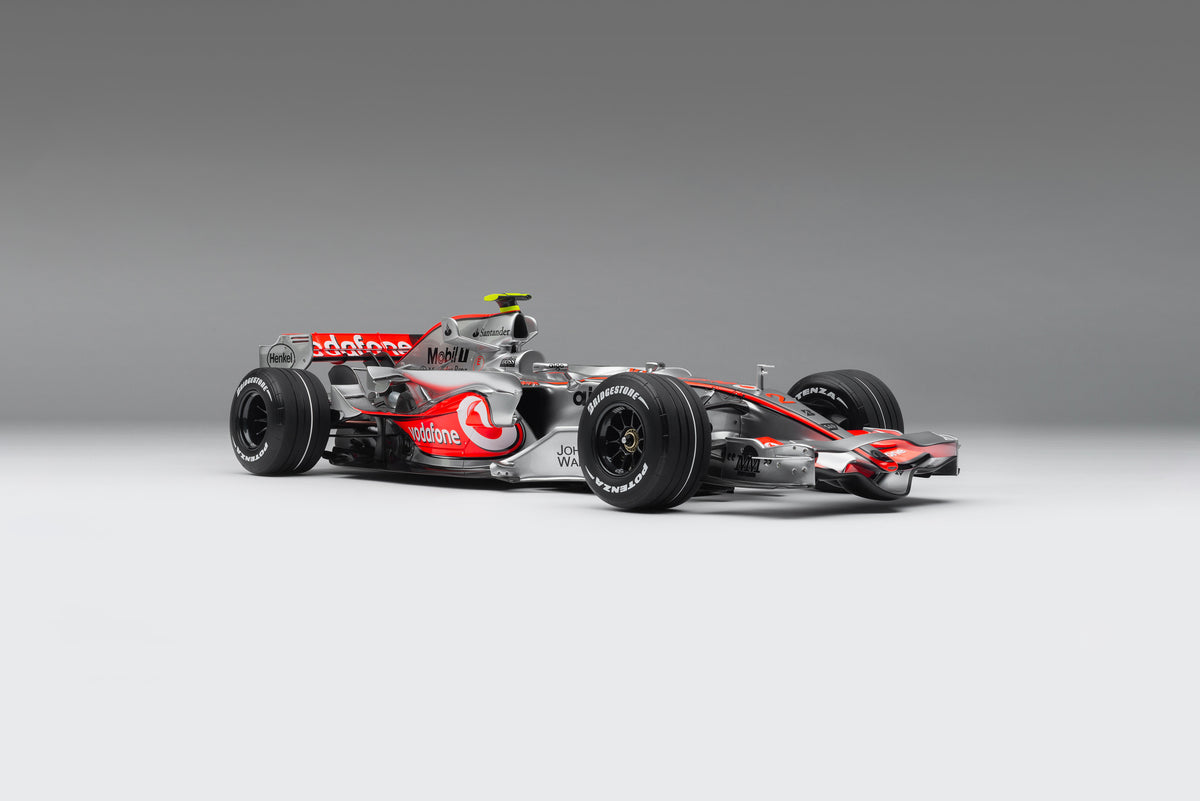 McLaren MP4-22 - 2007 Canadian Grand Prix Winner - Lewis Hamilton - 1:8 scale