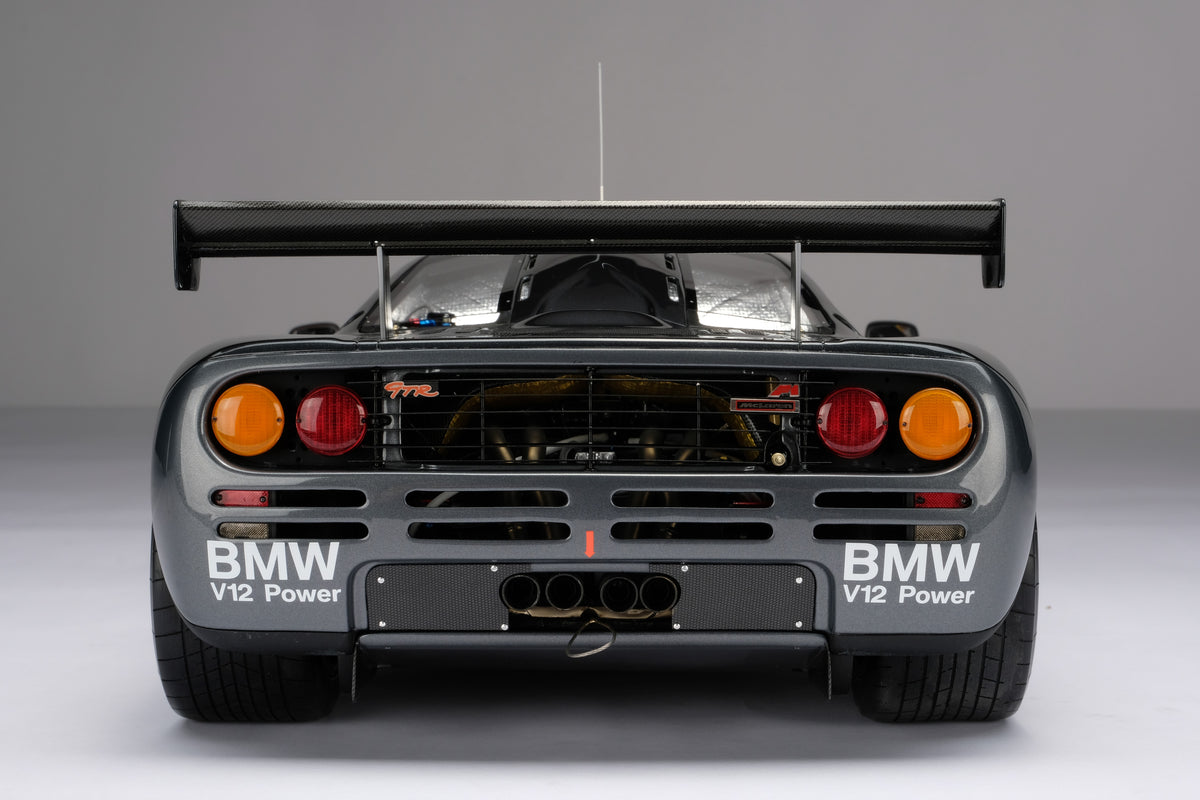 McLaren F1 GTR - Vainqueur du Mans 1995 - Livrée « Ueno Clinic » - Échelle 1/8