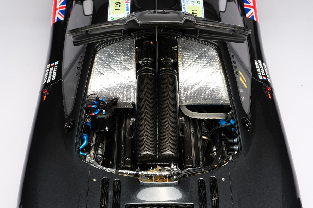 McLaren F1 GTR - Vainqueur du Mans 1995 - Livrée « Ueno Clinic » - Échelle 1/8