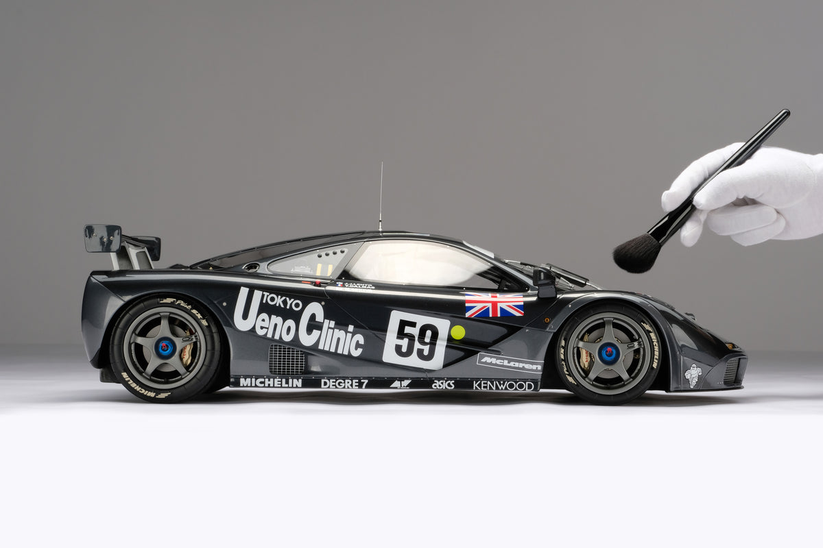 McLaren F1 GTR - Vainqueur du Mans 1995 - Livrée « Ueno Clinic » - Échelle 1/8