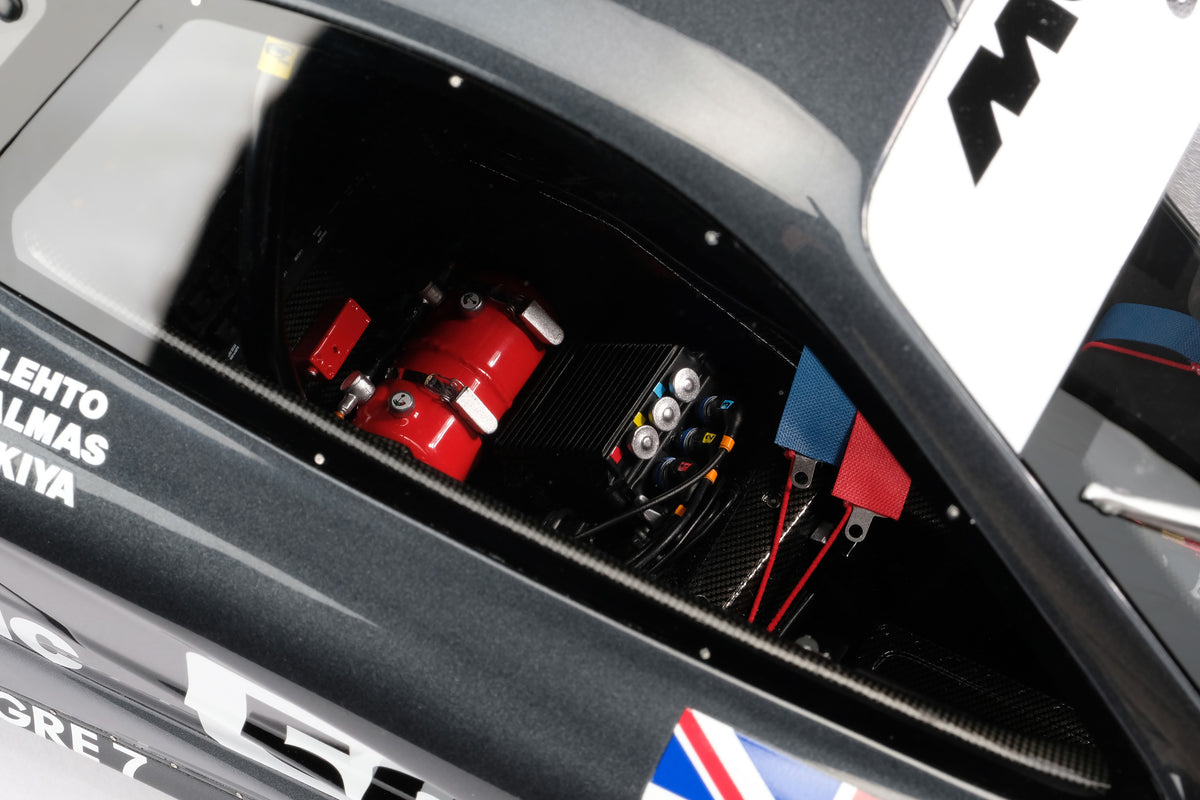 McLaren F1 GTR - Vainqueur du Mans 1995 - Livrée « Ueno Clinic » - Échelle 1/8