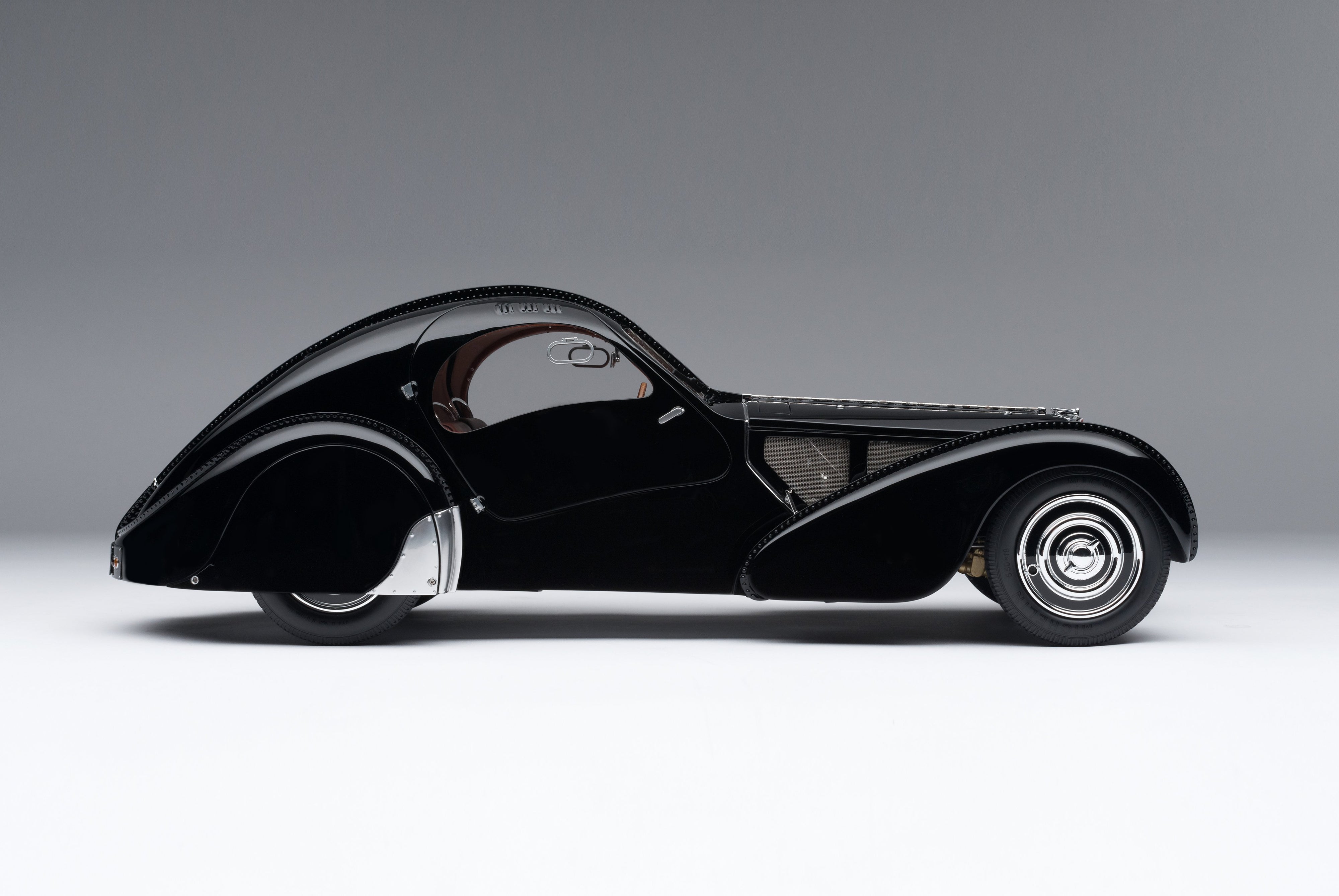 passender Preis Bugatti 57SC – Noire\
