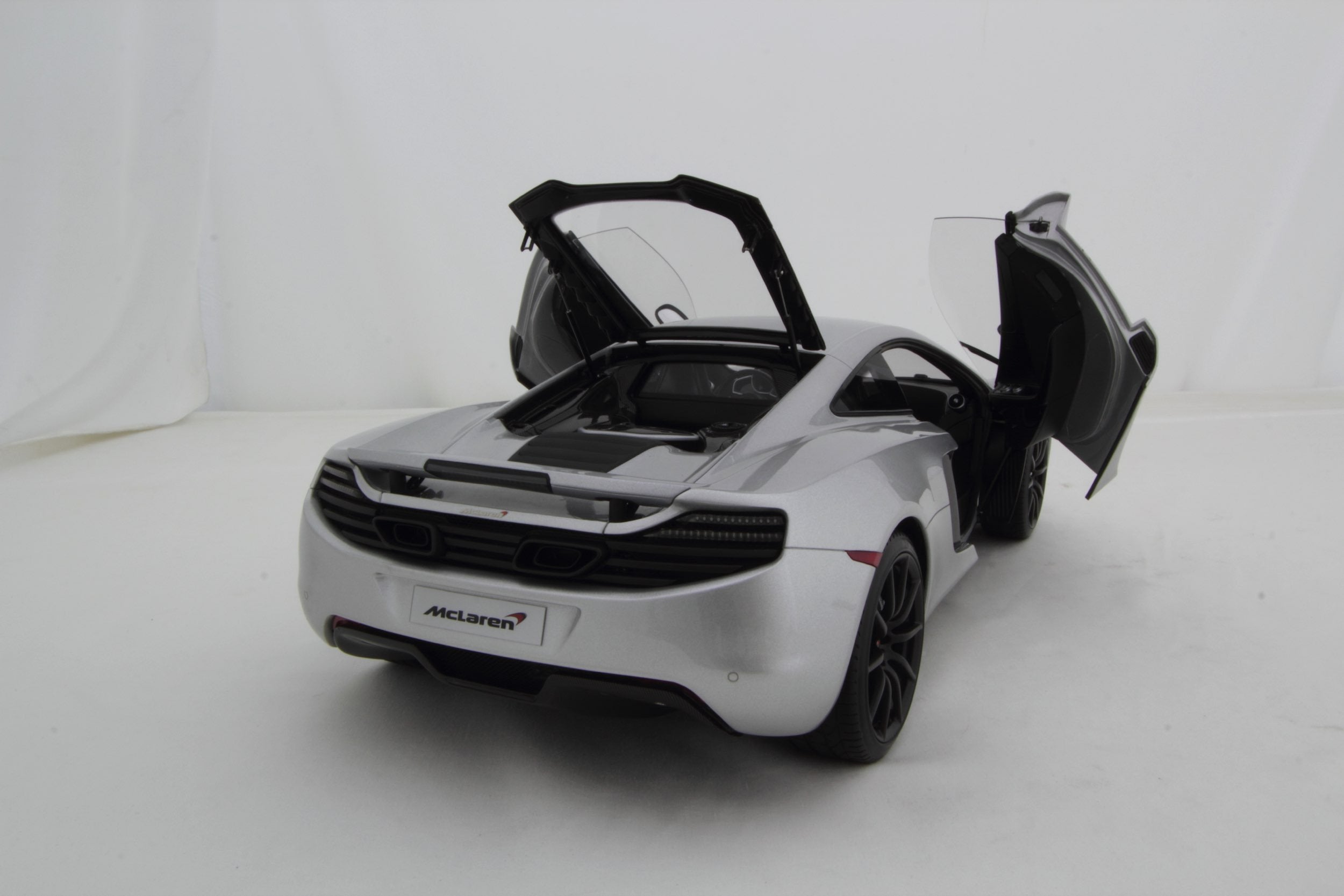 Miniature TSM 1/43 – McLaren MP4 12C Spider – Résine – NEUVE