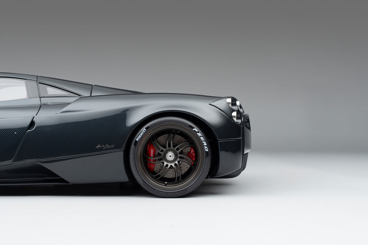 Pagani Huayra Carbon Edition (2012)
