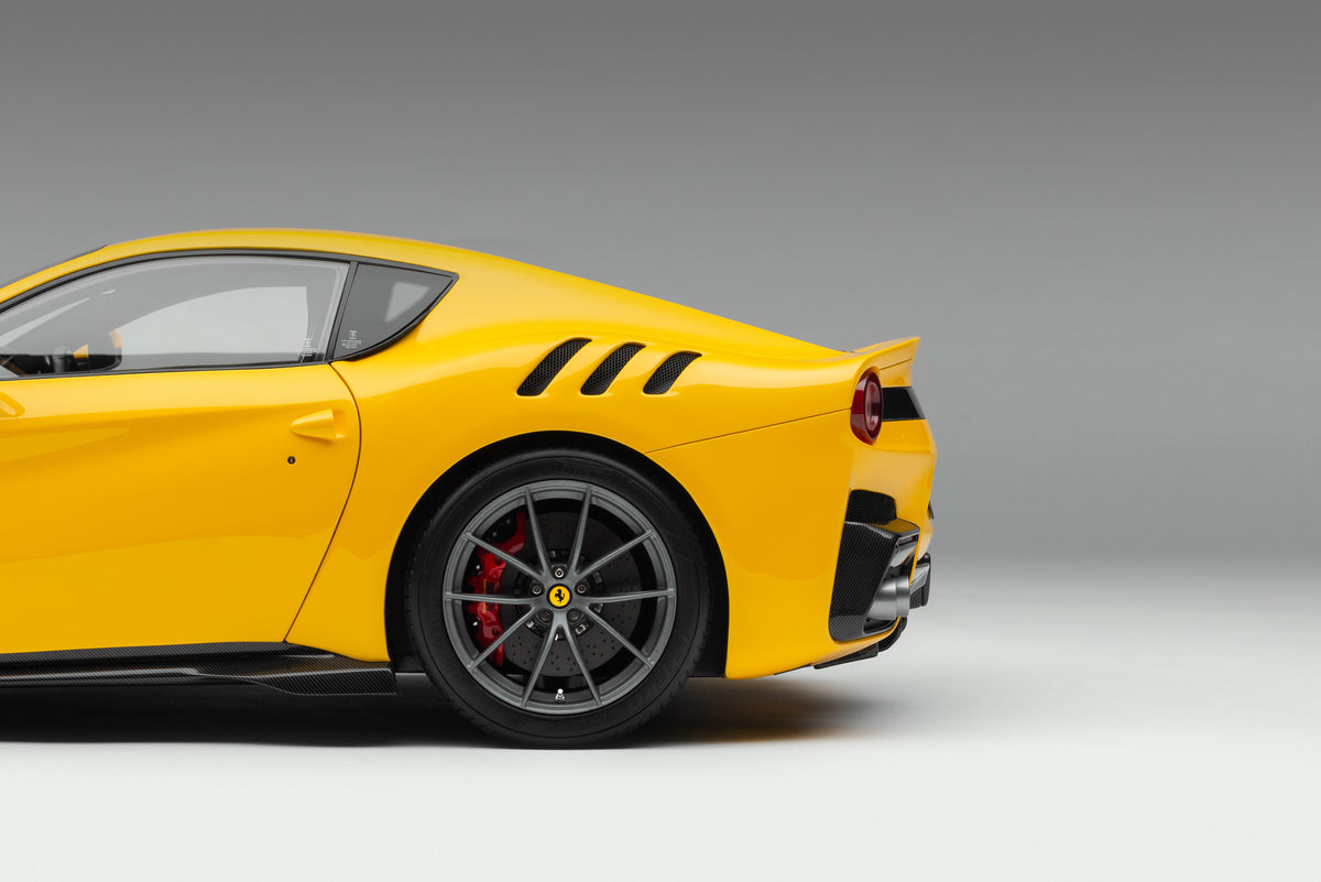Ferrari F12 TDF - Edition in Giallo Modena