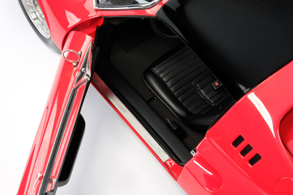 Ferrari Dino 246 GTS (1972) - European Specification - 1:8 scale