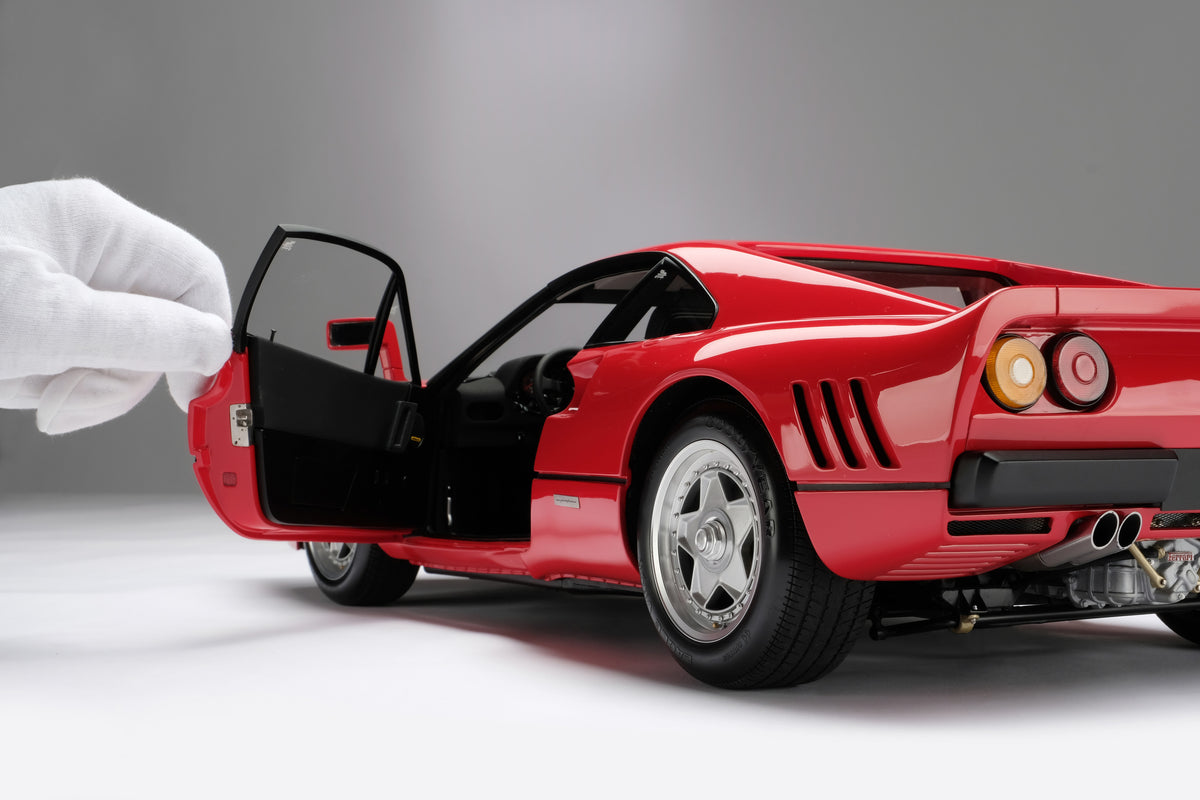 Ferrari 288 GTO (1984) - 1:8 scale