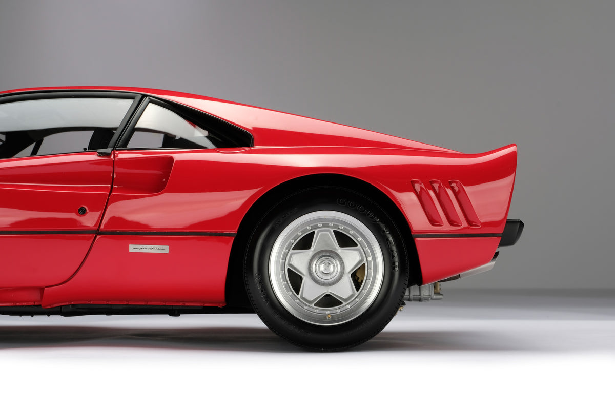 Ferrari 288 GTO (1984) - Échelle 1:8