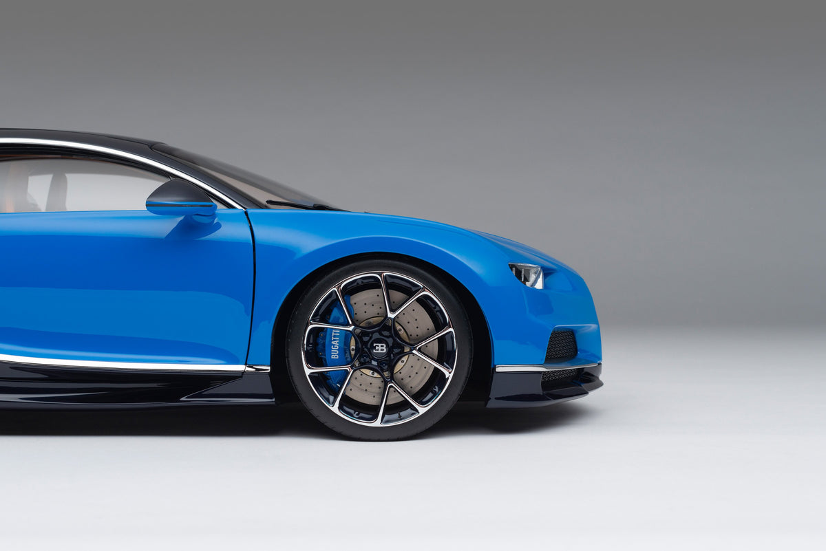BUGATTI Chiron (2016) - Échelle 1:8