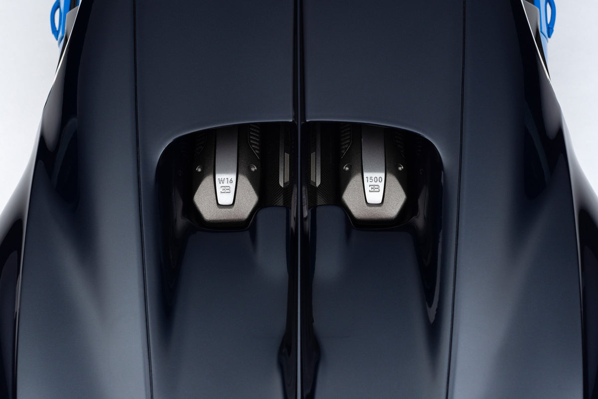 BUGATTI Chiron (2016) - Échelle 1:8