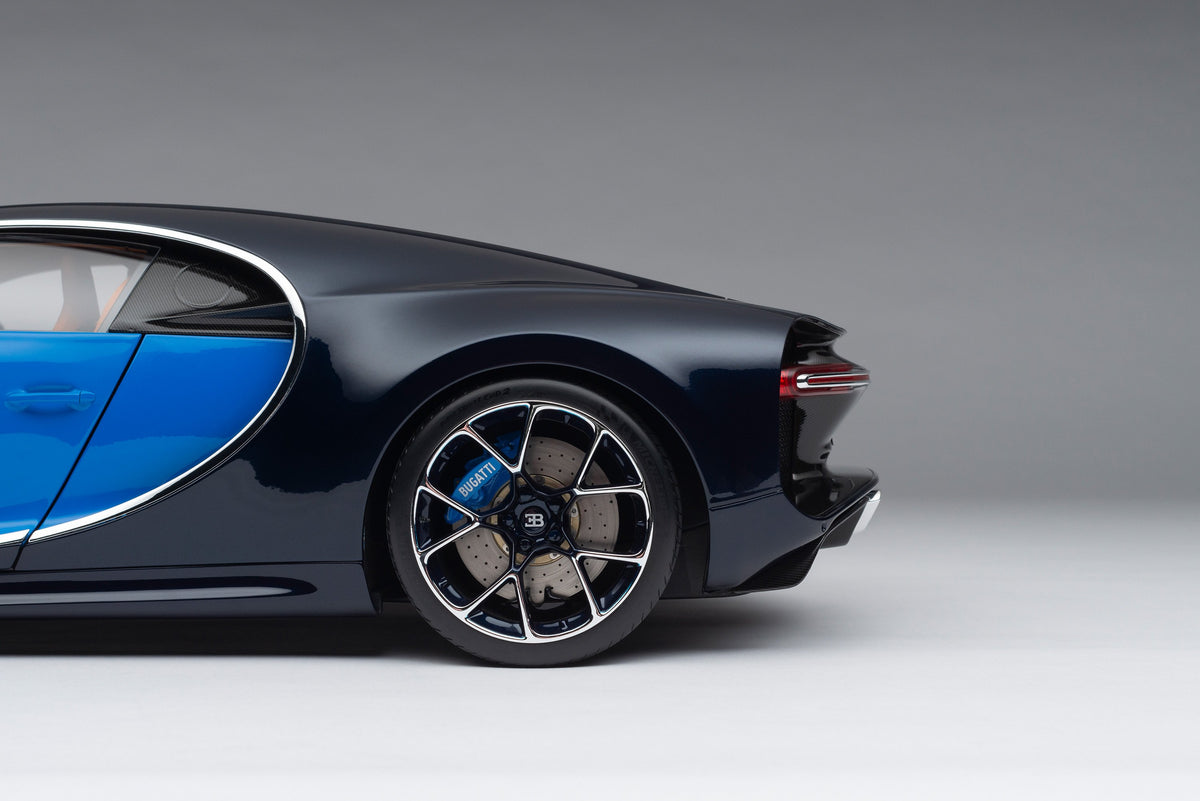 BUGATTI Chiron (2016) - Échelle 1:8