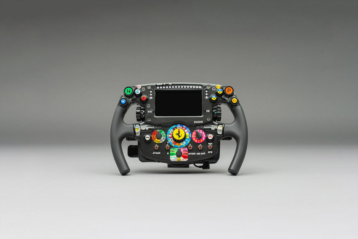 フェラーリ SF16-H ステアリングホイール（2016年）